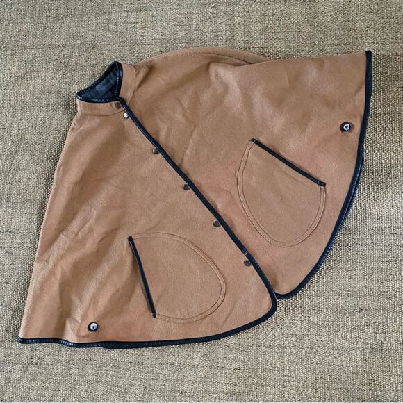 NWT (Small Flaw) J McLaughlin $345 Camel / Gray Wool Reversible Sawyer Cape XS-S - Picture 2 of 16